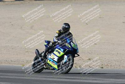 media/Oct-30-2025-Racers Edge (Thu) [[dabbdaf680]]/3-B Group/Session 2 (Bowl Exit)/